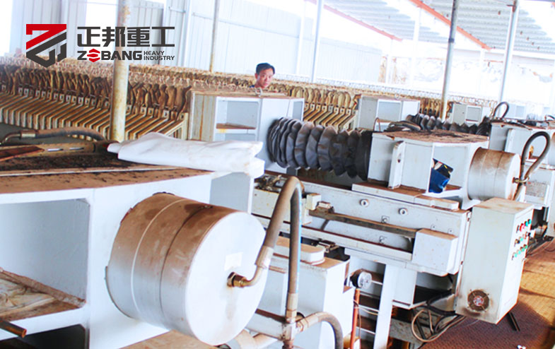 壓濾機(jī)使用現(xiàn)場(chǎng)